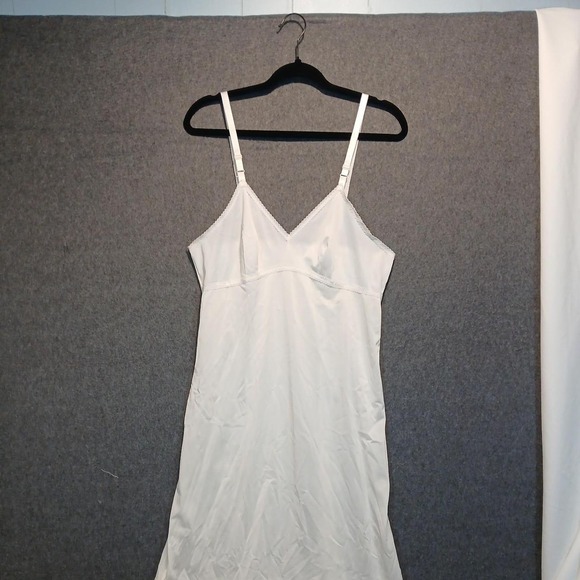 lorraine Other - VTG Lorraine slip SZ Tall 38 soft girl fairy retro bridal romantic coquette